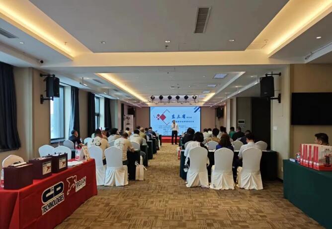 超駿Trojan電池助力高機租賃行業(yè)高效安全發(fā)展